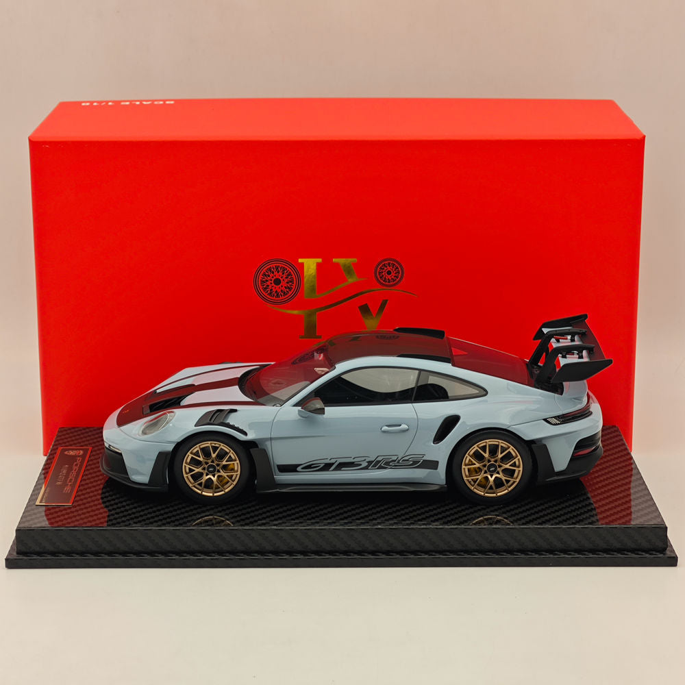 Modèle de voiture de collection de haute qualité en résine AI MODEL 1/18 Porsche 992 GT3 RS GRAY