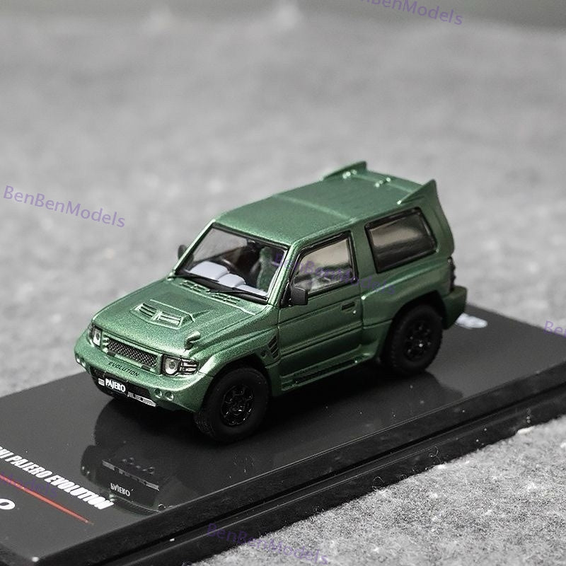 INNO 1:64 Mitsubishi Pajero EVOLUTION Green Collectible Diecast Toys Car Replica