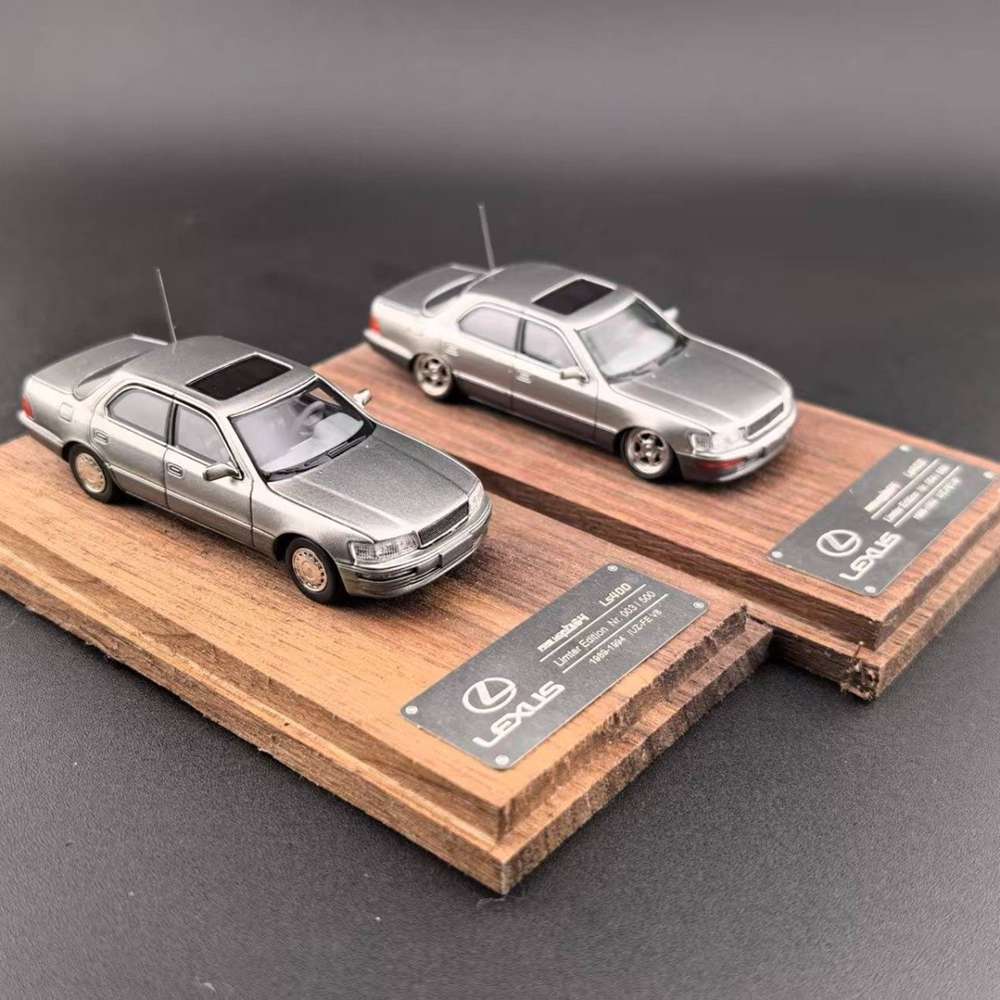 Fine Works 1:64 Lexus LS400 XF10 UCF10 Miniature Diecast Toys Car Models Collection Gifts