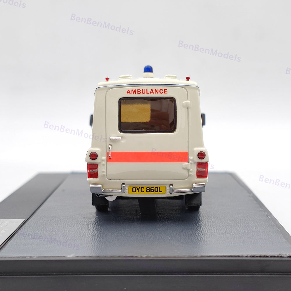 1/43 MATRIX-MODELS Herbert Lomas Range Rover Somerset Ambulance Service Beige