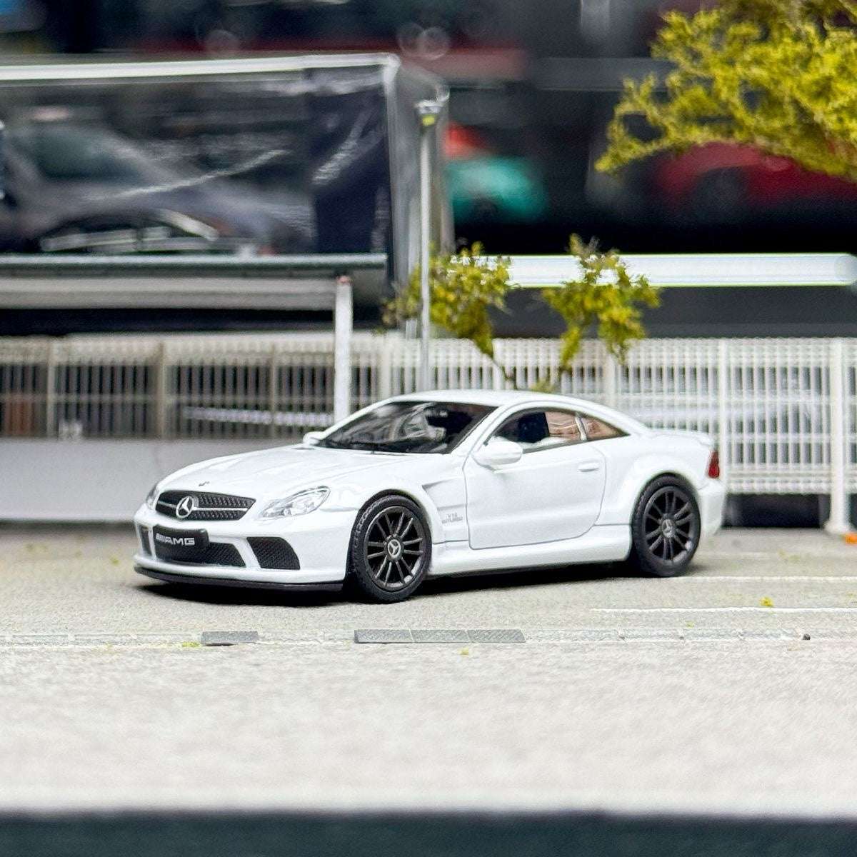 GUM 1:64 Mercedes Benz SL65 AMG Black Series 5th R230 Alloy Car Model Collection Gift Diecast