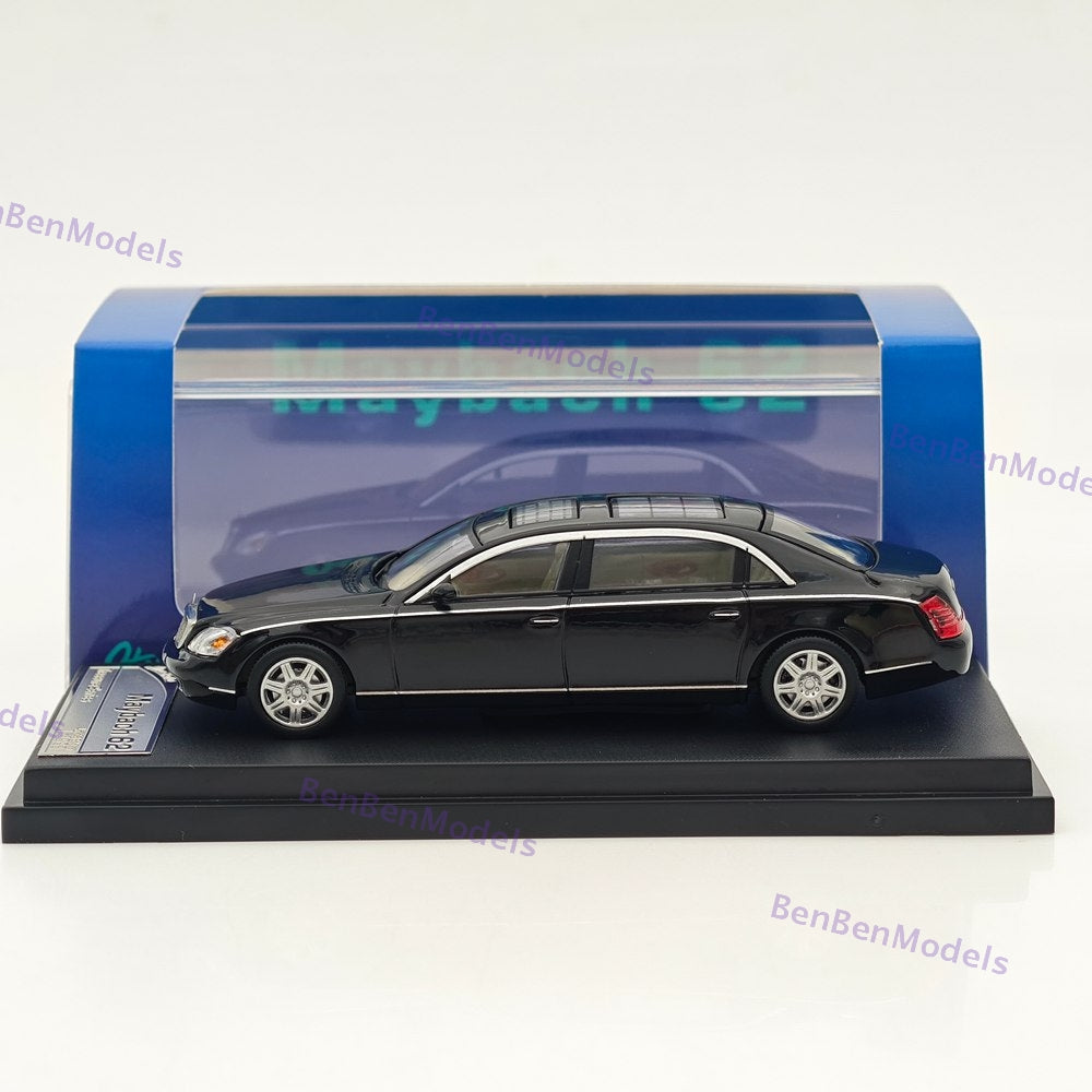 Stance Hunters 1/64 Mercedes Benz Maybach 62 Black Diecast Model