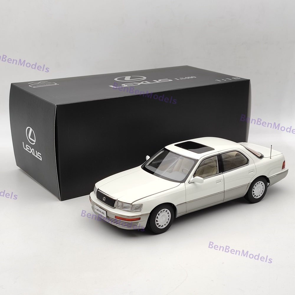 1/18 Toyota Lexus LS400 First Generation White Diecast Model Car Collection Open