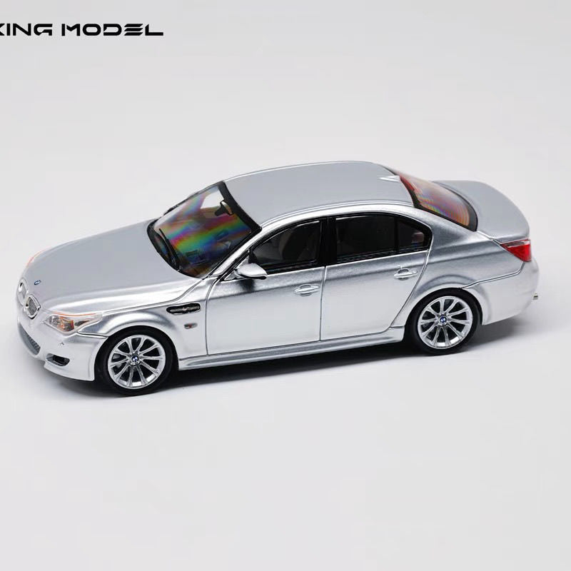 KING MODEL 1:64 BMW M5 E60 TOURING Wagon Diecast Toys Car Models Hobby Collection Gifts