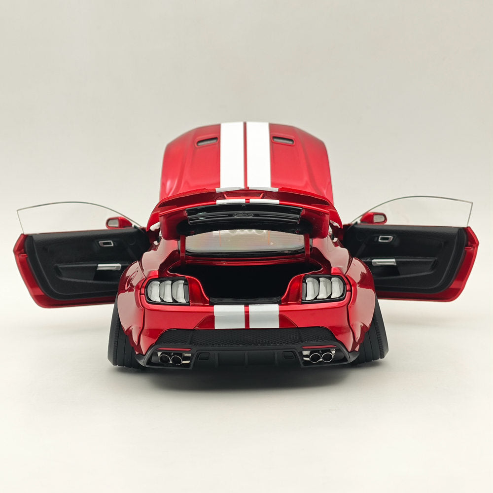 Répliques de modèles à l'échelle 1/18 DM Ford Mustang GT 2019 Widebodykit Pack Red RHD Diecast Car Miniature Hobby