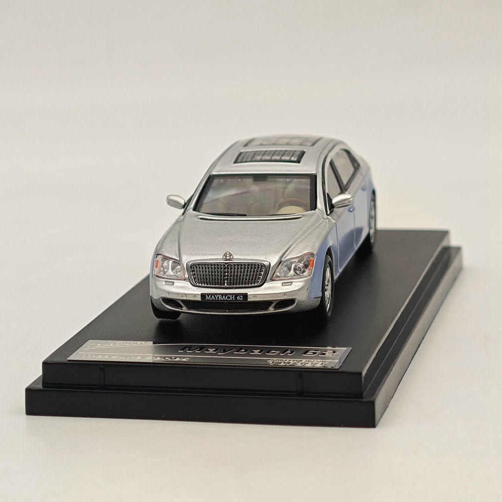 Modèle réduit de voiture moulé sous pression Mercedes Benz Maybach 62 SH 1/64 de Stance Hunters, collection argent