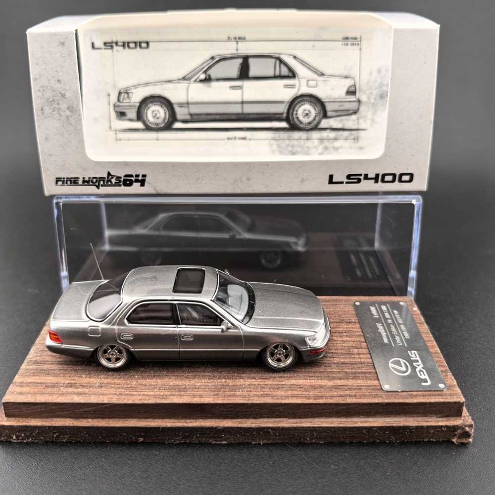 Fine Works 1:64 Lexus LS400 XF10 UCF10 Miniature Diecast Toys Car Models Collection Gifts