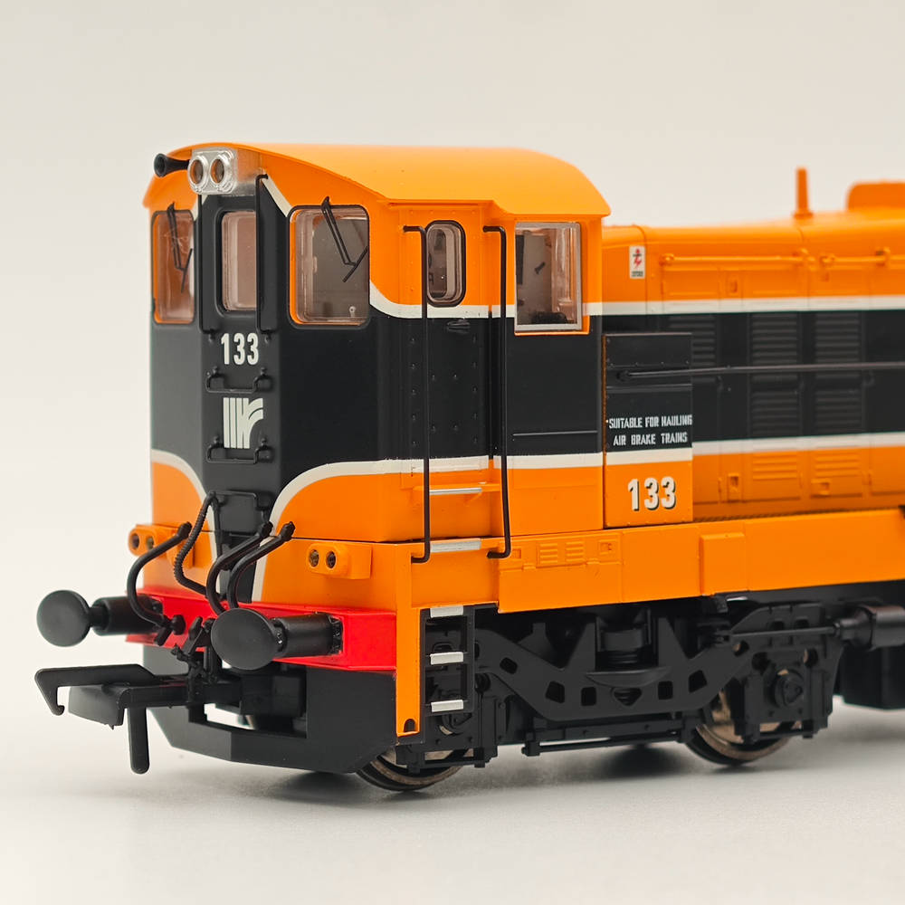 1:76 Murphy Models MM0133 Class 121 Diesel Locomotive 133 in Irish Rail livery