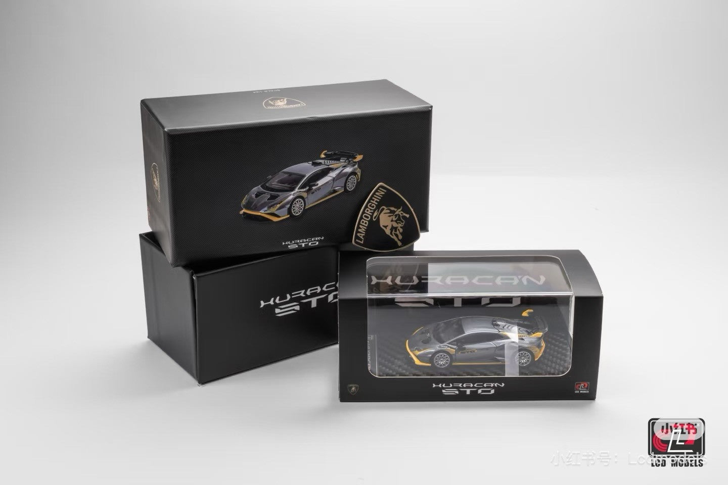 LCD Models 1:64 Huracan STO Silver/Yellow 2025 APAxpo Exclusive Toys