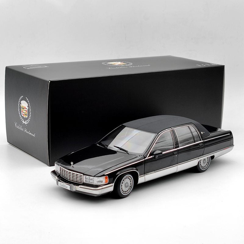 Modèle réduit de voiture moulée sous pression Cadillac Fleetwood Sedan noire 1993 GM 1:18