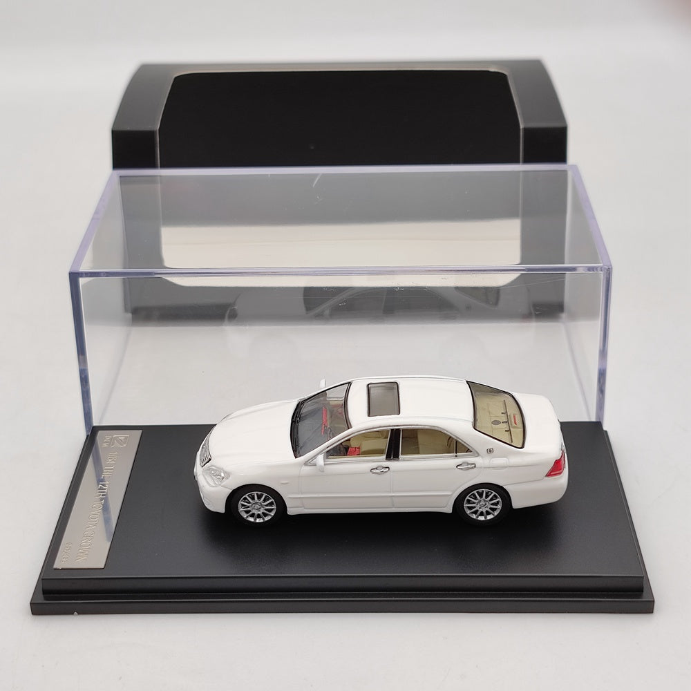 DCM 1:64 Toyota CROWN 12th Jouets moulés sous pression Modèles de voitures Collection Cadeaux Noir/Blanc