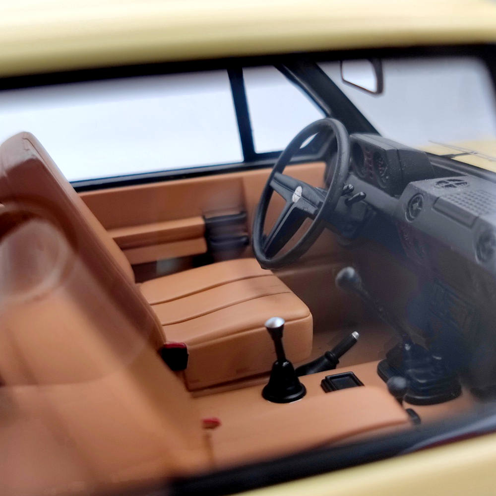 BOS 1/18 1970 LAND ROVER RANGE ROVER Suffixe A beige BOS166 Modèle de voiture en résine Collection limitée Cadeau