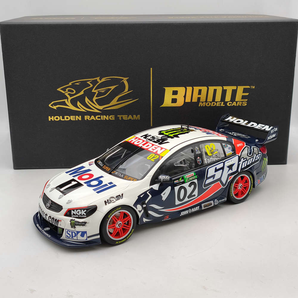#B12H15X 1/12 HOLDEN VF COMMODORE V8 2015 TOWNSVILLE 400 PETER BROCK #02 JOUETS EN RÉSINE VOITURE CADEAU