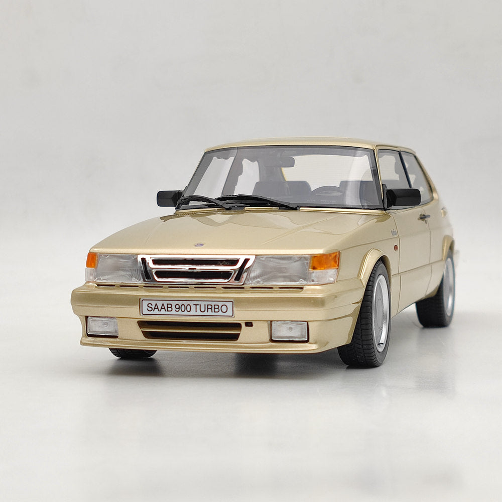 Objets de collection DNA 1/18 Saab 900 Turbo T16 Airflow Gold DNA000111 Modèle de voiture en résine Jouets Cadeau