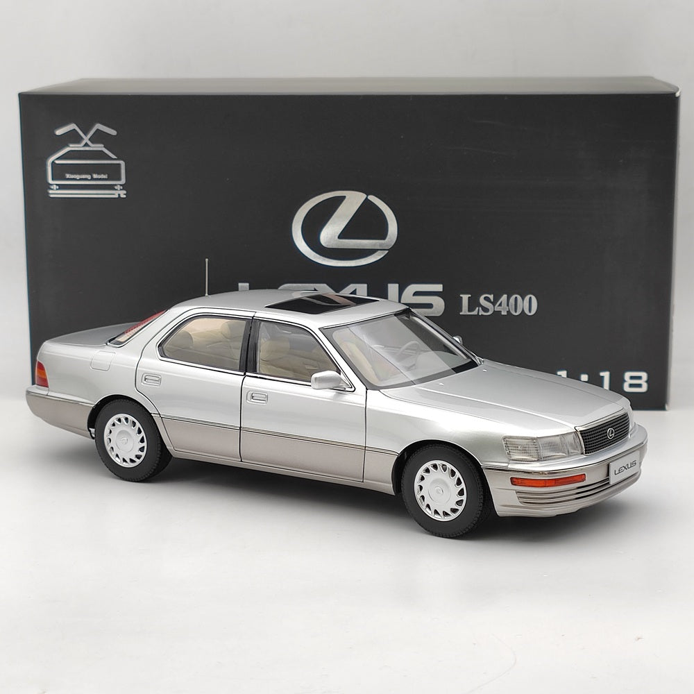 1:18 Toyota Lexus LS400 First Generation Silver Diecast model Car Collection Open Toy Gift
