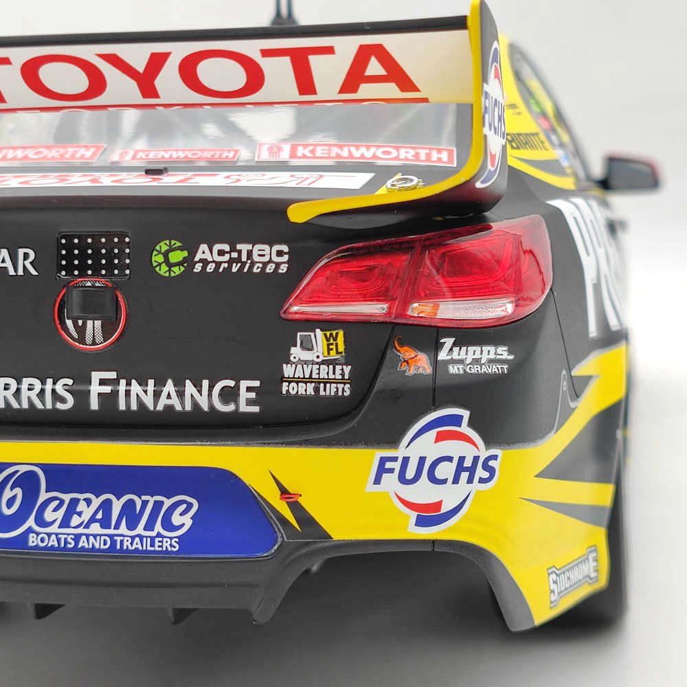 #B12H16J 1:12 PRESTON HIRE RACING HOLDEN VF COMMODORE SUPERCAR 2016 RESIN TOYS CAR GIFT