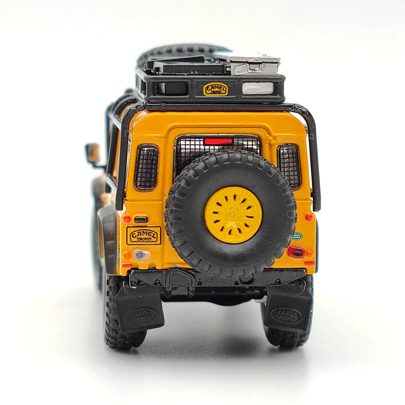 Master 1:64 Land Rover Defender 110 Camel Cup Collection Jouets moulés sous pression Voitures Modèle Cadeaux Édition limitée jaune