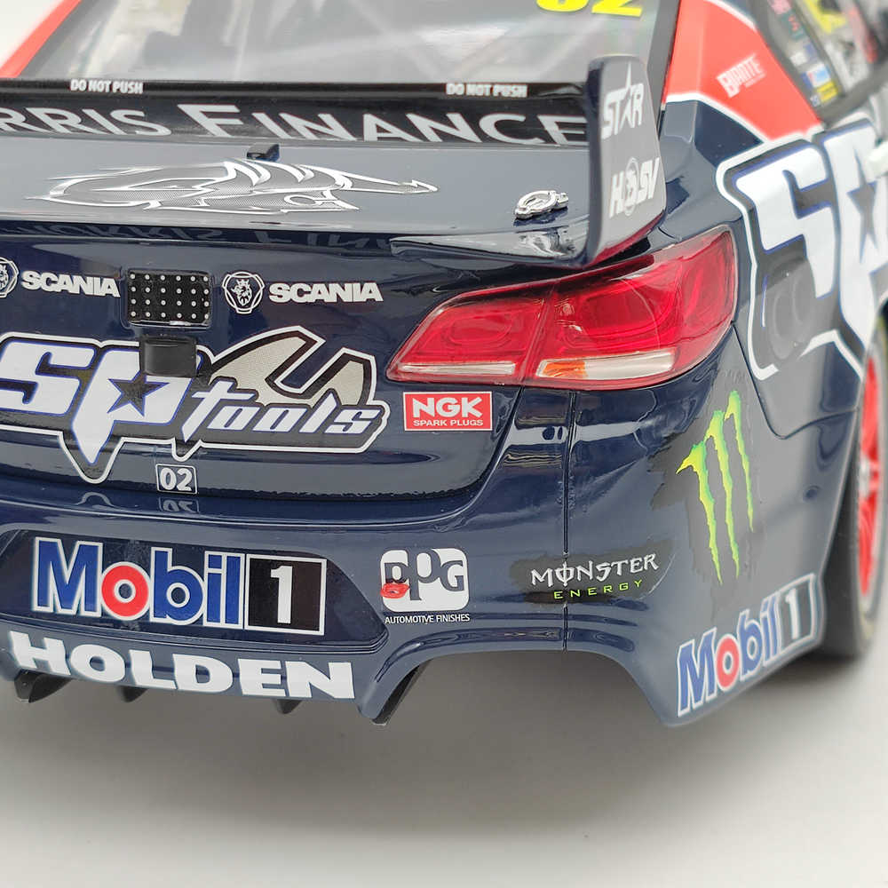 #B12H15X 1/12 HOLDEN VF COMMODORE V8 2015 TOWNSVILLE 400 PETER BROCK #02 JOUETS EN RÉSINE VOITURE CADEAU