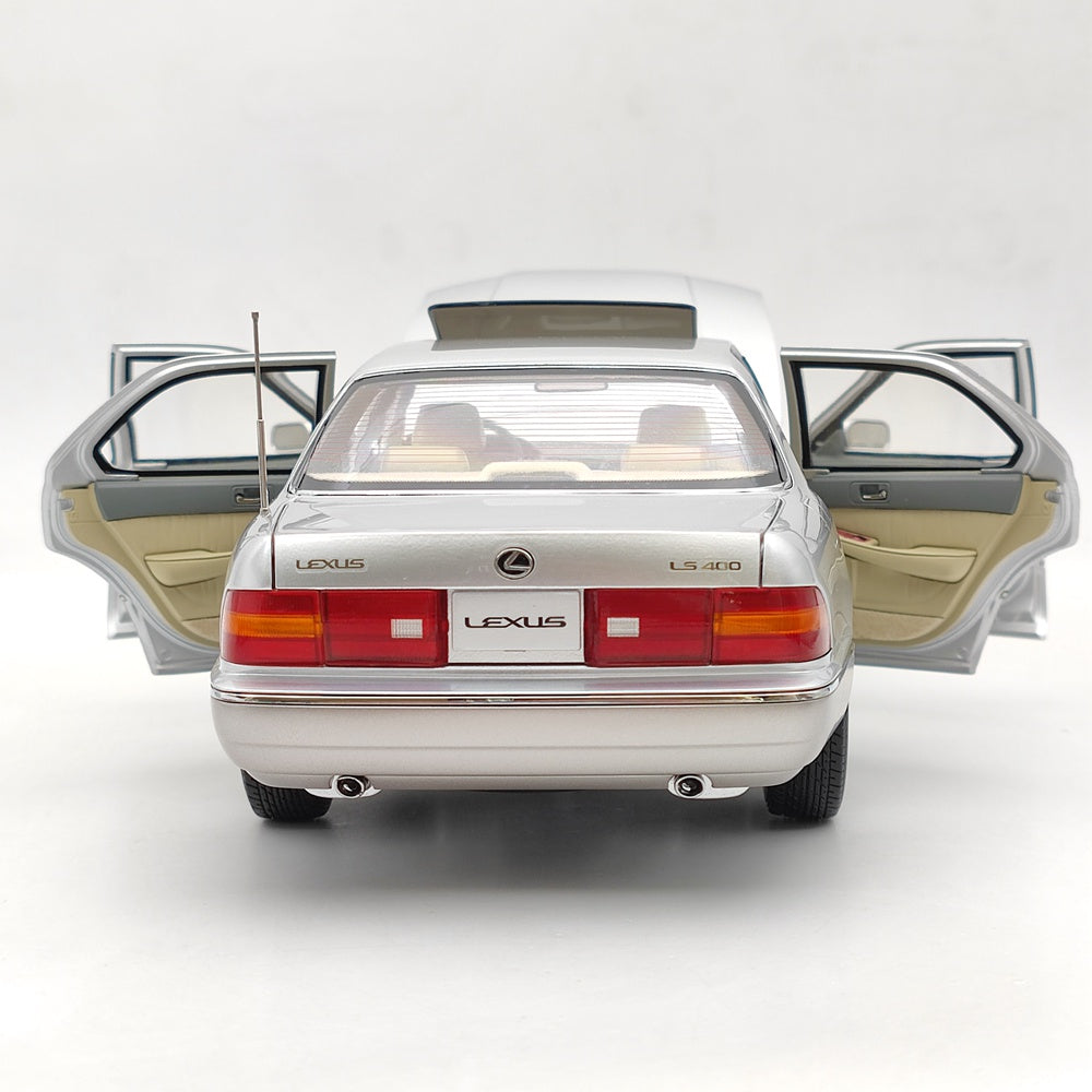 1:18 Toyota Lexus LS400 First Generation Silver Diecast model Car Collection Open Toy Gift