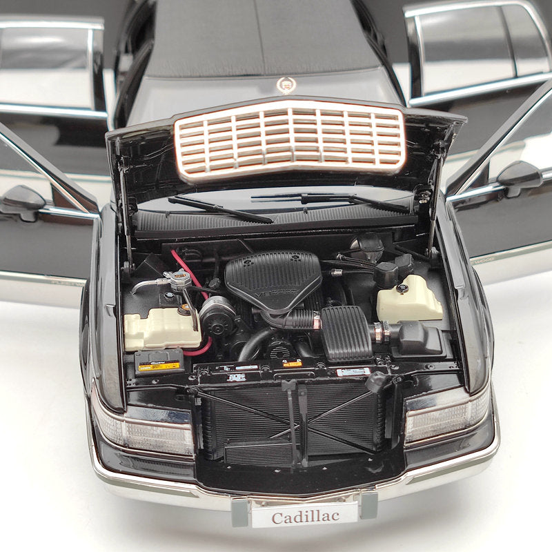 Modèle réduit de voiture moulée sous pression Cadillac Fleetwood Sedan noire 1993 GM 1:18