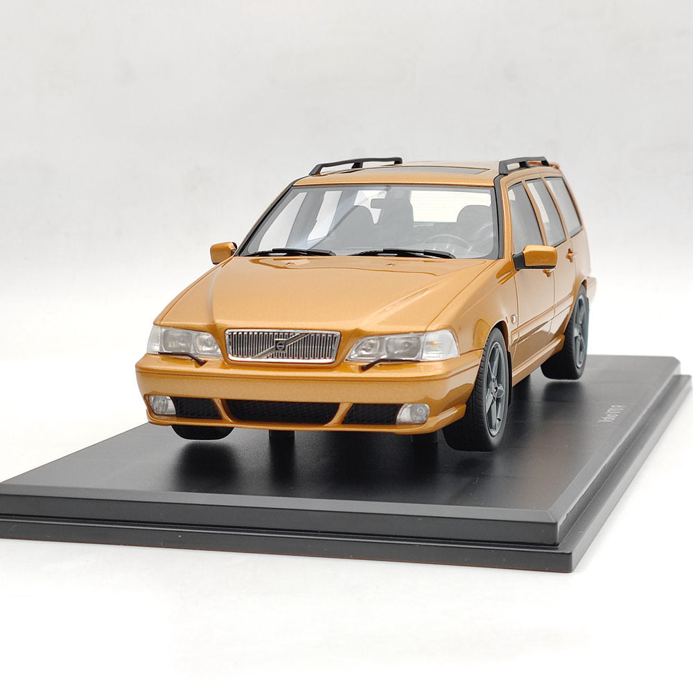 Objets de collection DNA 1/18 1998 VOLVO V70 R P80 DNA000153 Modèle de voiture en résine Jouets en édition limitée Cadeau