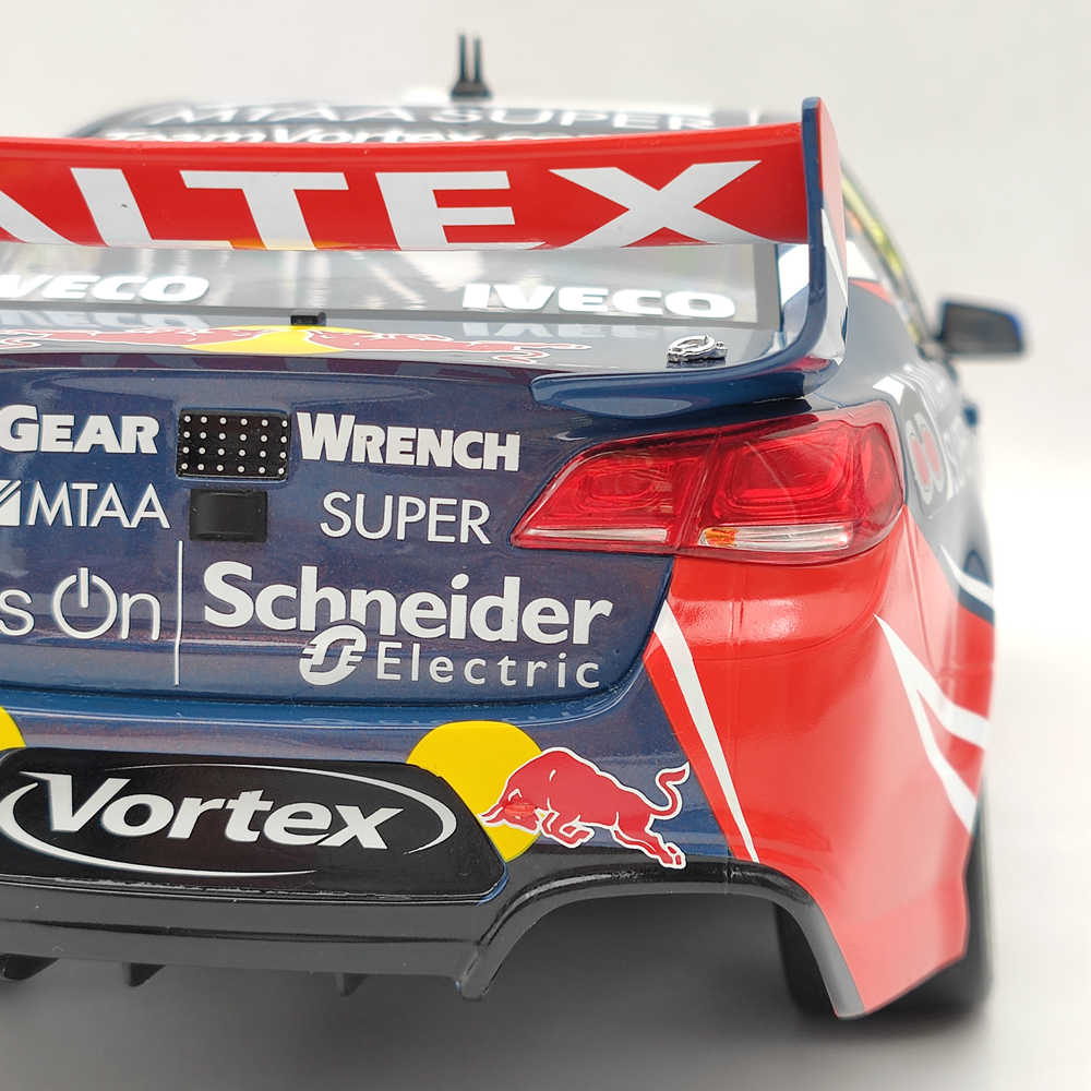 B12H16Q 1/12 2016 CLIPSAL 888 CRAIG LOWNDES HOLDEN COMMODORE 251 DÉMARRE JOUETS EN RÉSINE VOITURE CADEAU