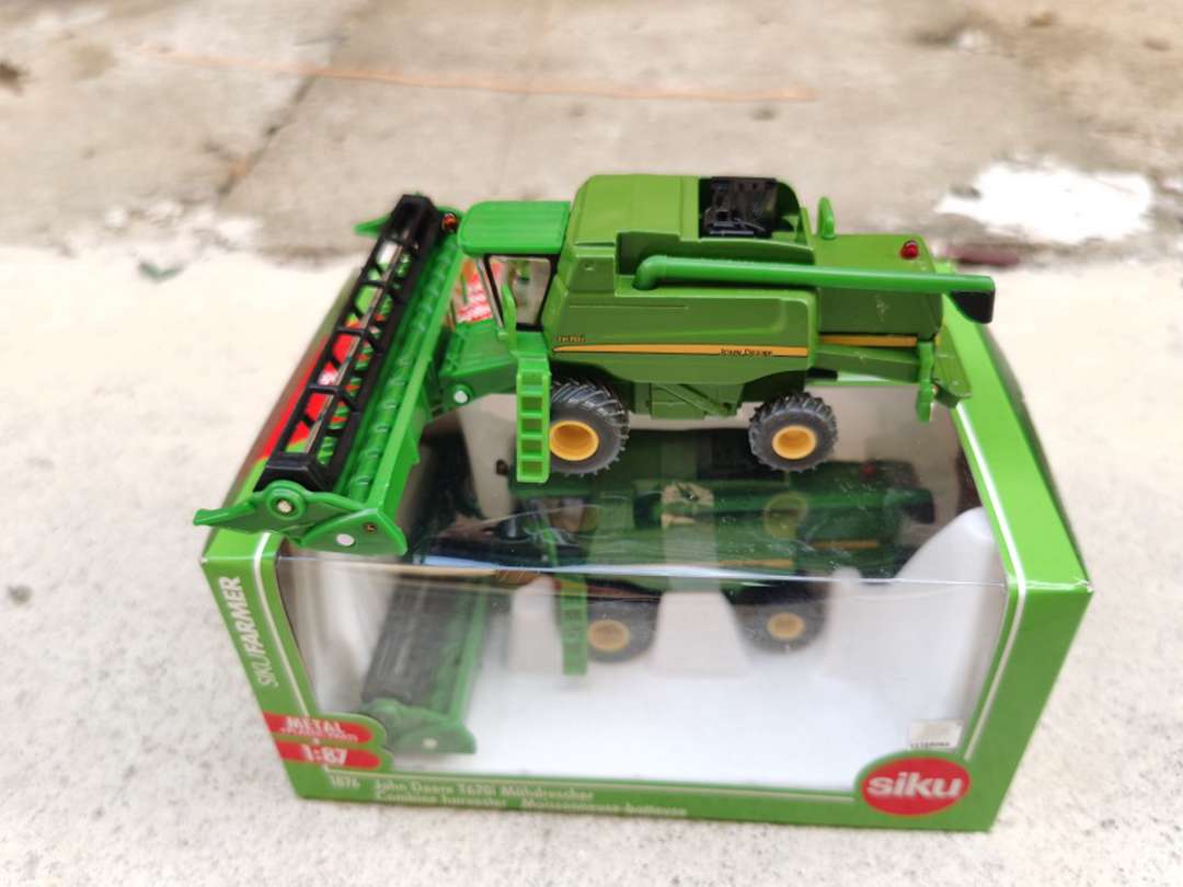 1:87 Siku 1876 Farmer John Deere T670i Mahdrescher Combine Harvester Moissonneuse-Batteuse Diecast Toys Models Gifts
