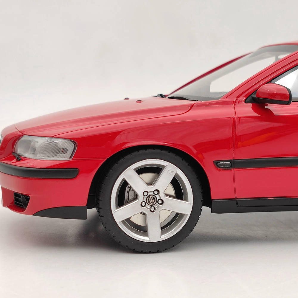 Modèle réduit de voiture en résine DNA Collectibles 1/18 Volvo S60 R 2003 DNA000106, édition limitée, jouet rouge, cadeau