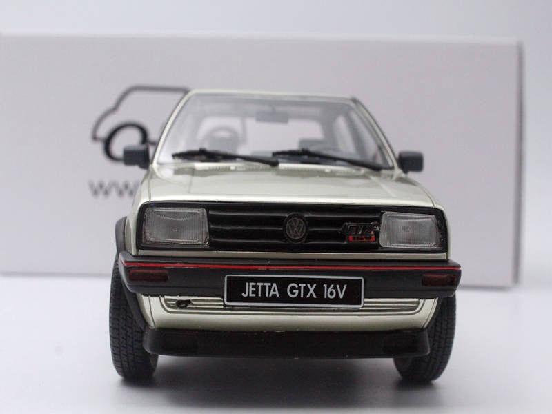 Otto 1:18 Otto Mobile LTD Volkswagen Jetta GTX 16V Modèle Résine Véhicules Modèles Jouets Moulé Sous Pression Rouge/blanc/noir/or clair Collection