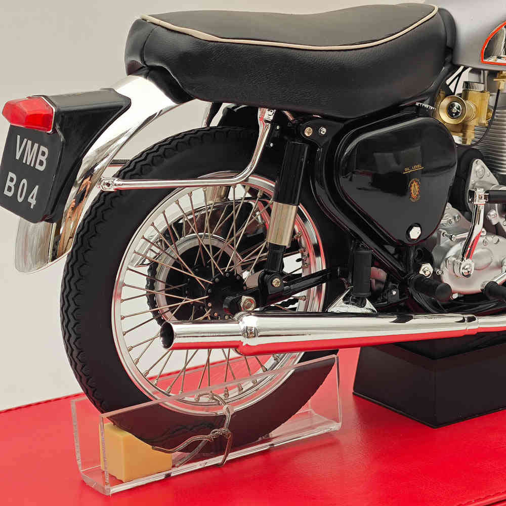 VMB 1/6 BSA GOLDSTAR CLUBMAN B04 1956 Modèle de moto en résine fait main Collection limitée