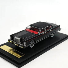 Turning Crush x SunStar 1:64 1979 Continental Town Car Black Diecast Model Car Limited Collection
