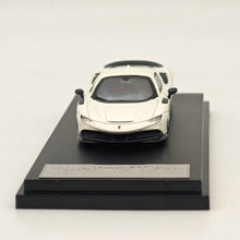 Modèle de voiture moulé sous pression Novitec Ferrari SF90 échelle 1:64 Blanc 