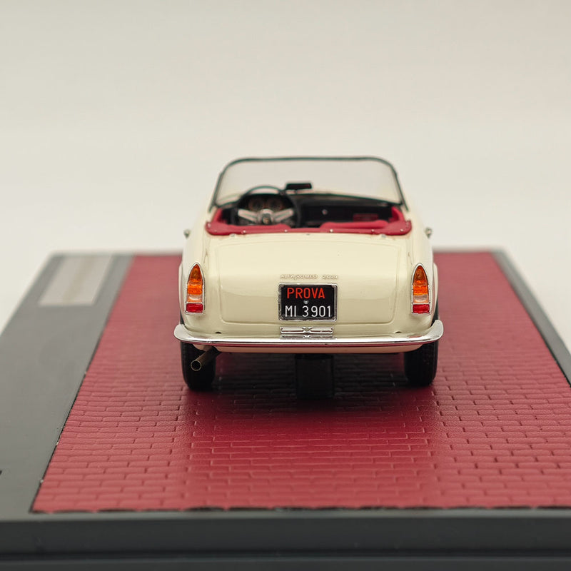 1/43 MATRIX-MODELS Alfa Romeo 2600 Spider 1962-1965 White Resin Car Limited