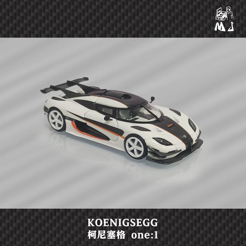 MJ 1:64 Koenigsegg one1 Gulf/Noctilucent Diecast Toys Car Models Miniature Hobby Collection Gifts