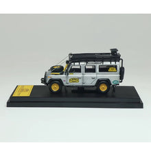 Master 1:64 Land Rover Defender 110 Camel Cup Édition spéciale Jouets moulés sous pression Modèles de voitures Miniature Hobby Cadeaux de collection avec accessoires