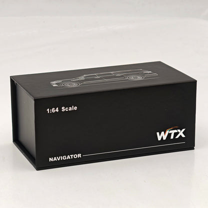 1:64 Navigator L SUV Model, Retractable Step Suspension Steering White/Black WTX