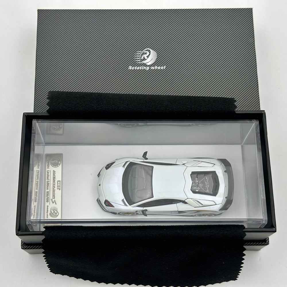 Rotating Wheel 1/64 Aventador S Rowen Supercar White Diecast Alloy Collectible Model Car