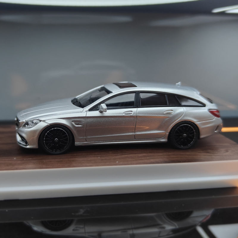 MJ 1:64 MERCEDES-BENZ CLS63 AMG Shooting Brake/Devil's Eye/Suit thug Bridge Car/Station Wagon Diecast Toys Car Models Collection Gifts Limited Edition