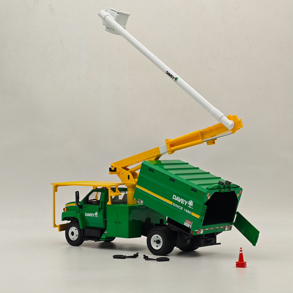 First Gear 1:34 C7500 Davey with Over Center Aerial Device Tree Trimming Truck Green 10-4025 Diecast Model Truck Collection