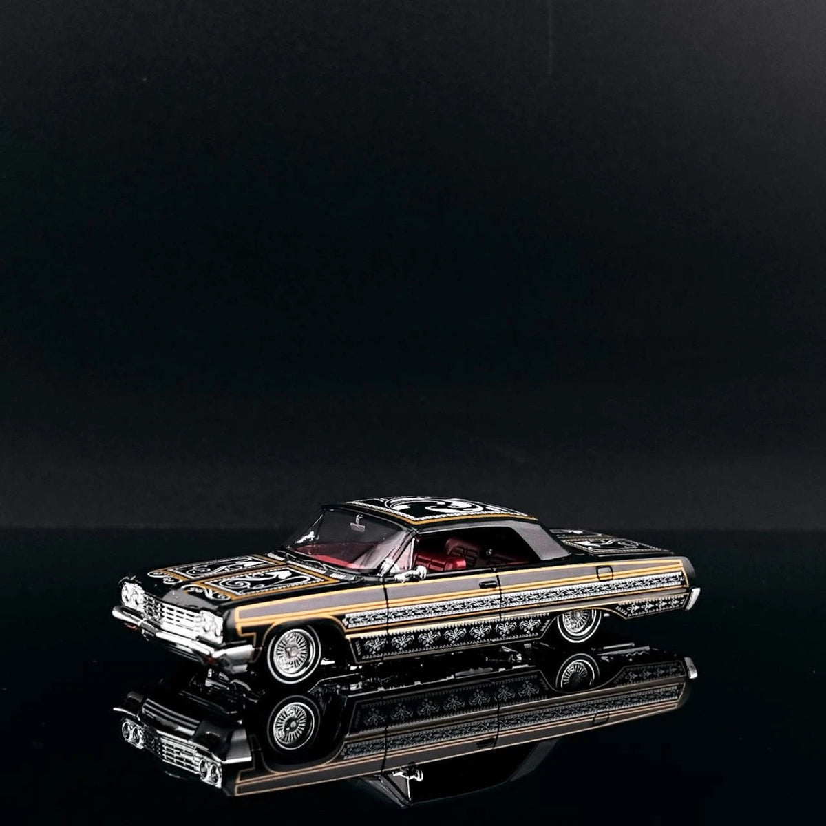 Pre-order Fine Works FW 1:64 Impala Lowrider Black Gold Openable Convertible Adjustable Chassis Diecast Alloy Car