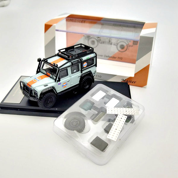 Master 1:64 Land Rover Defender 110 Gulf with Luggage Diecast Toys Model Car Collection Gifts