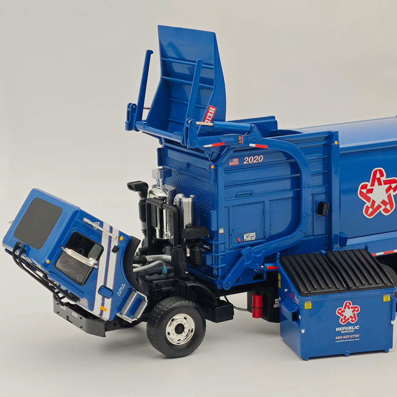 FIRST 1/34 Mack TerraPro with Heil Half/Pack FEL CNrG TM Tailgate Blue 10-4007A