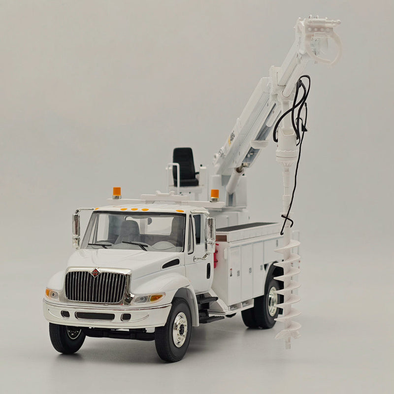 FIRST 1/34 lnternational DuraStar with Utility Digger Derick Body White 10-4053