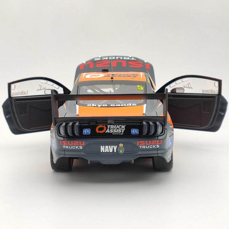 1/18 Authentic Truck Assist Racing