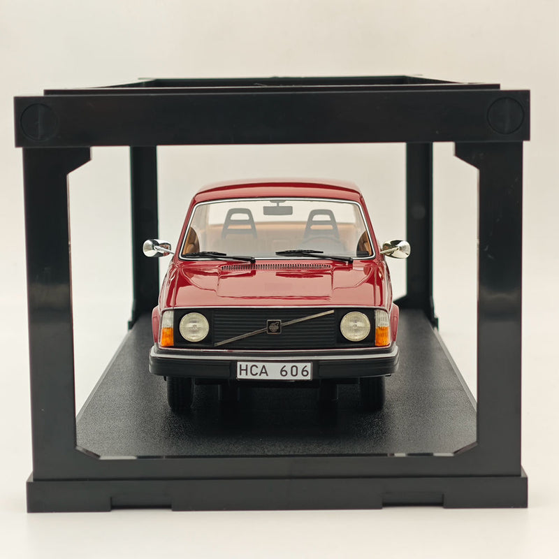 CULT 1:18 Volvo 244DL Red 1975 CML130-3 Resin Model Car Limited Collection