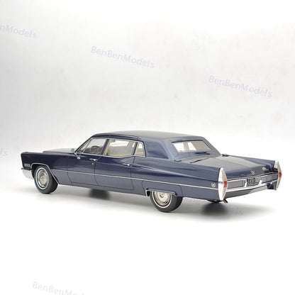 1:18 BOS Cadillac Fleetwood Series 75 Limousine 1967 Blue BOS393 Resin Model Car