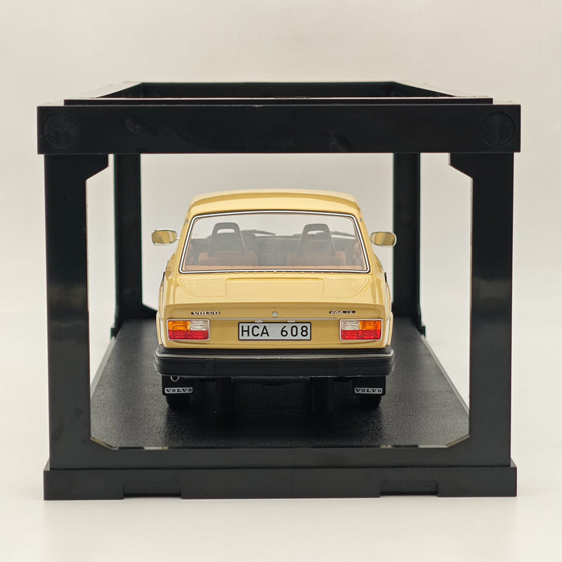 CULT 1:18 Volvo 244DL Beige 1975 CML130-1 Resin Model Car Limited Collection