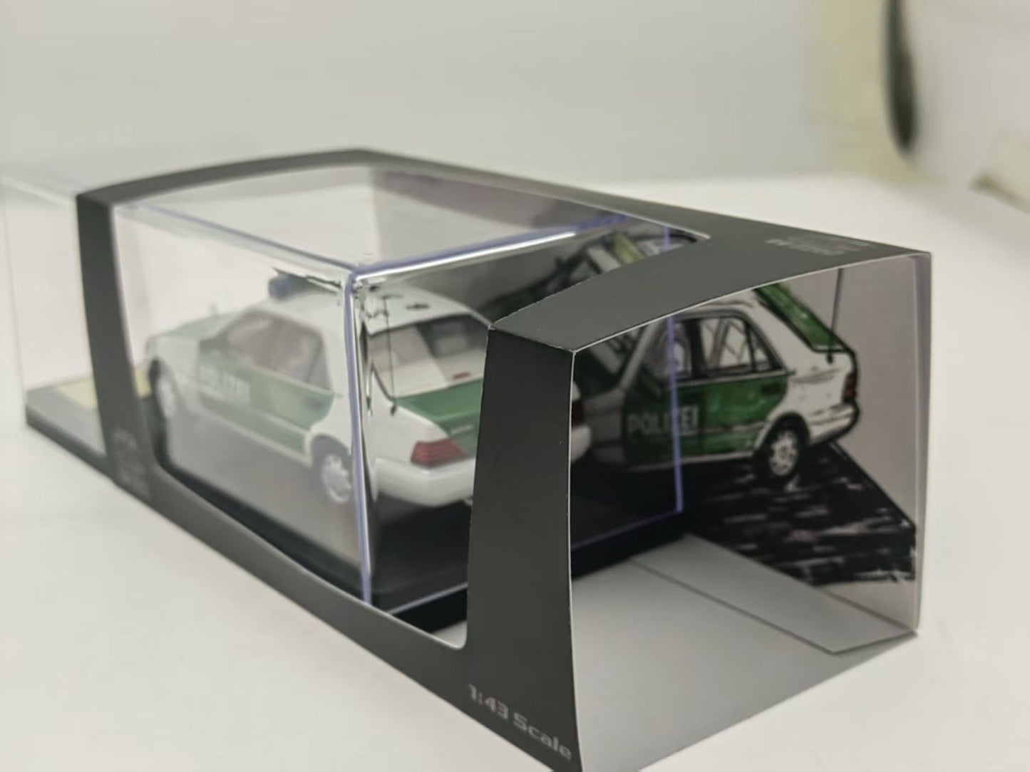 1:43 Scale W140 S-Class German Polizei Resin Car Model Collectible Gifts