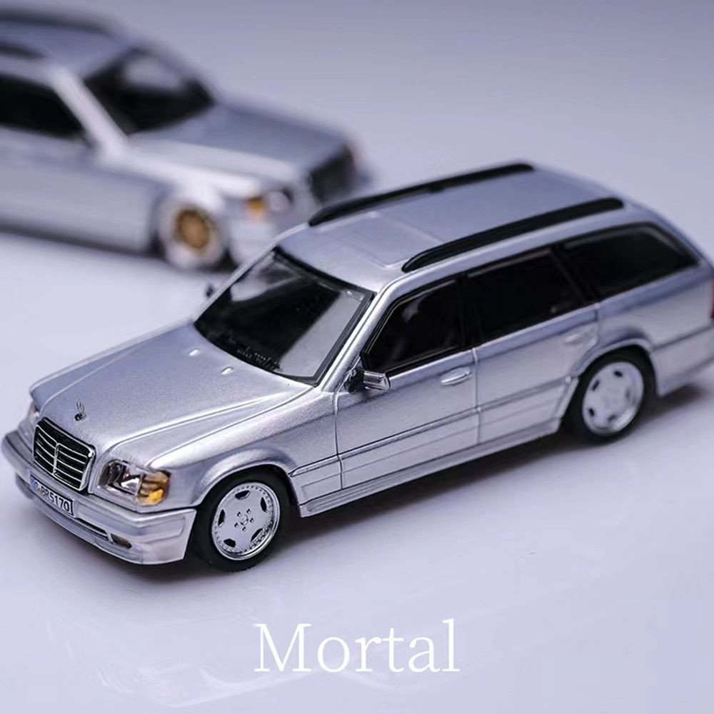 Modellino Mortal Mercedes-Benz S124 Wagon 1:64 Diecast Verde/nero - Nuovo - Foto 1