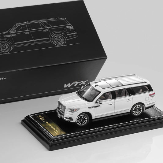 WTX 1:64 Navigator L SUV Model, Retractable Step, Suspension, Steering, Diecast Car Models White/Black